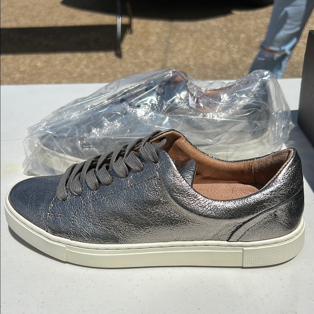 Silver Leather women’s Sneakers